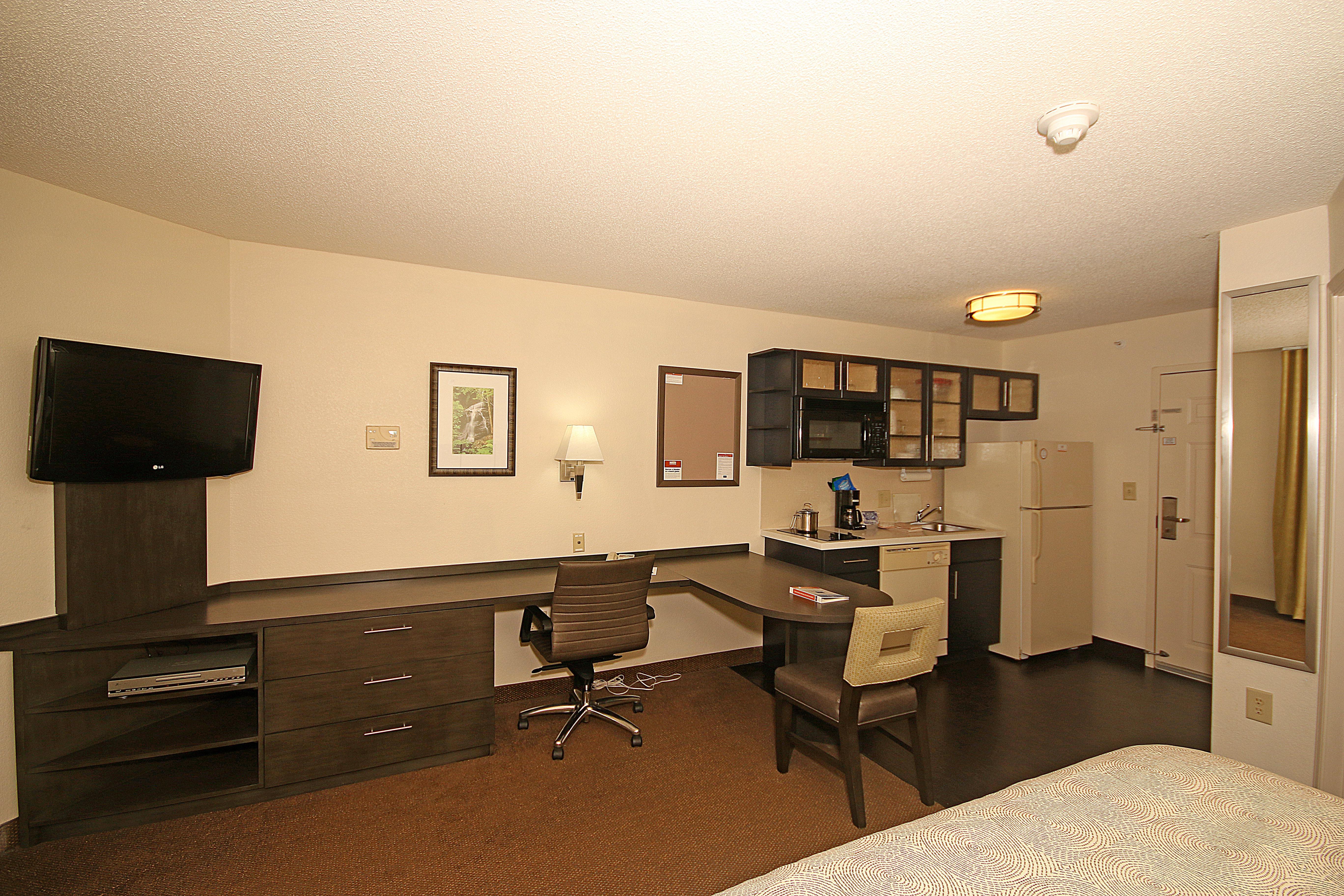 Candlewood Newport News-yorktown By Ihg 2*