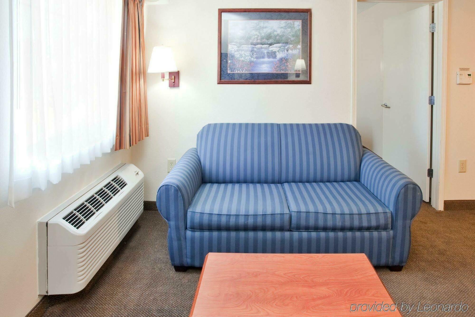 Candlewood Newport News-yorktown By Ihg Newport News